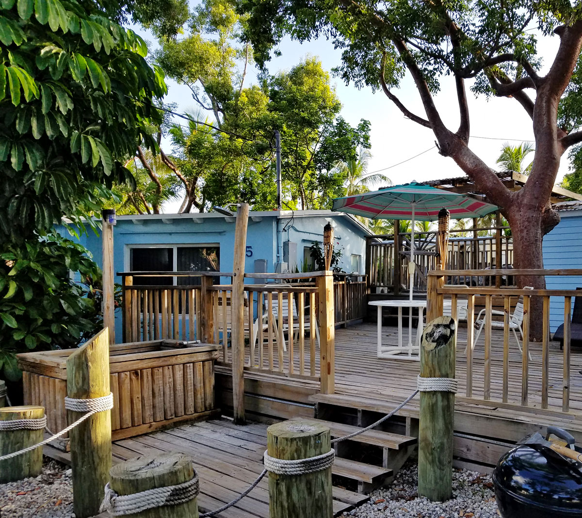 Seafarer Beach Resort, Key Largo, cottage and deck