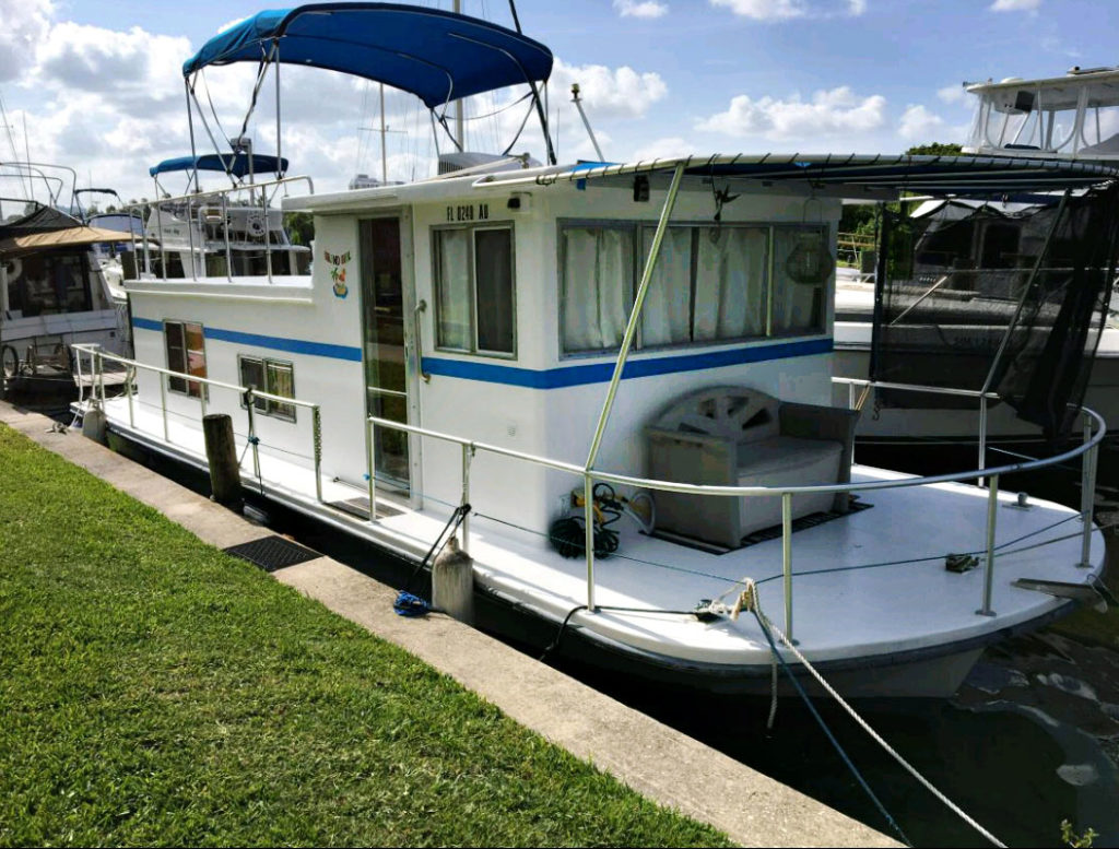 Floating Bungalows: Stay in a House On - Literally On - The Water in ...