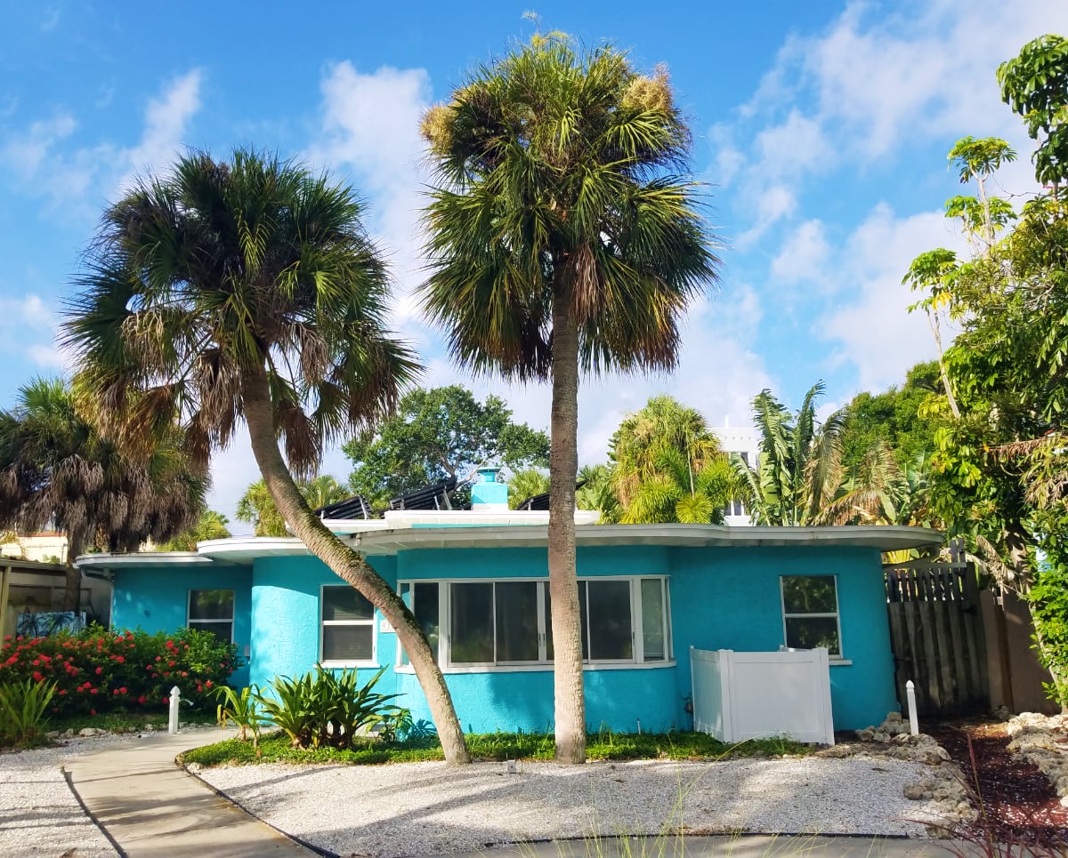 522 Canal Rd. Art Deco house vacation rental Siesta 4-Rent