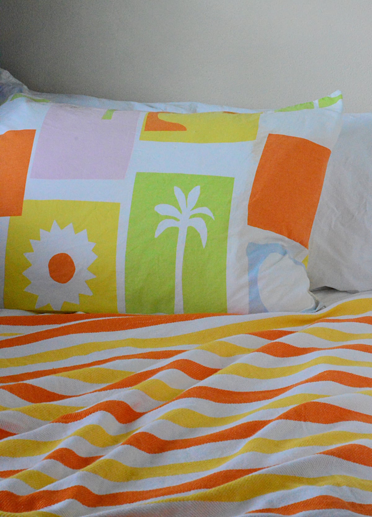 Hello Poolside Turkish towels, our Endless Summer print towel we're using in our kid's bedroom renovation