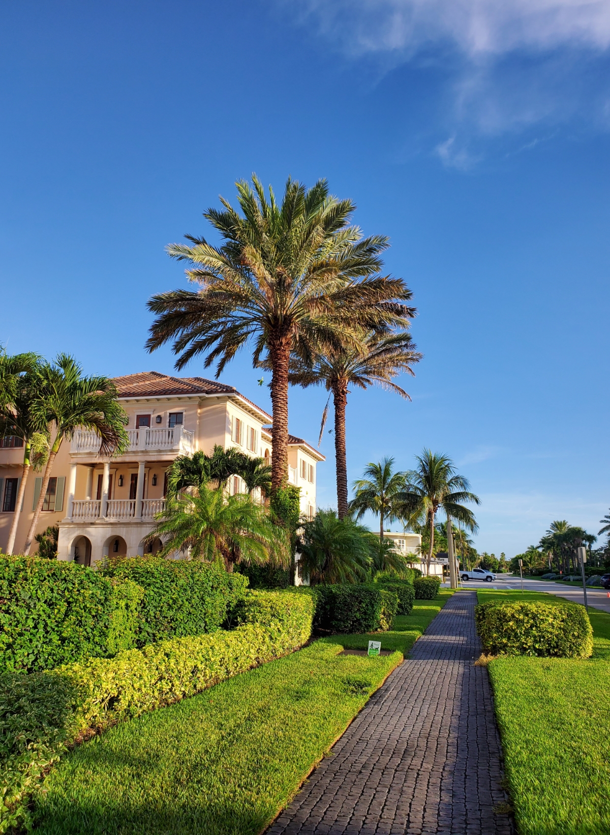 Lovely homes and landscaping in the neighborhood of South Beach Place Vero